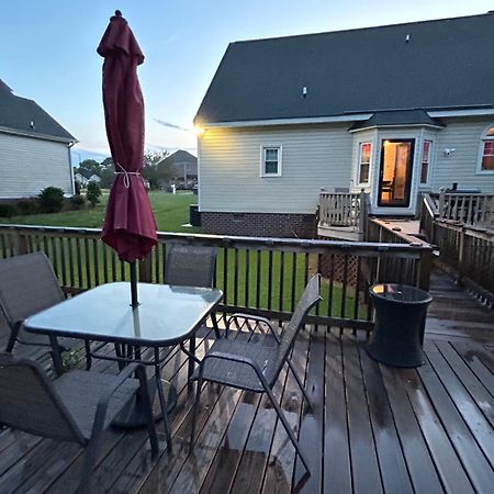 Home Away From Home With Pool Rocky Mount Exteriér fotografie