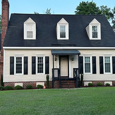 Home Away From Home With Pool Rocky Mount Exteriér fotografie